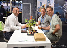 Sadik Usluer of ProCC talking to Jeroen Keijzer and Robert Solleveld GTNL.